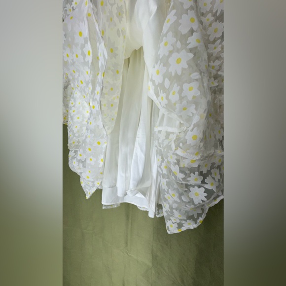 Storia White Daisy Puff Sleeve Mini Dress Size S - Picture 9 of 12